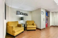 Sleep Inn & Suites Near Sports World Blvd - parking