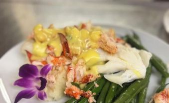 The Glen Cove Hotel & Restaurant