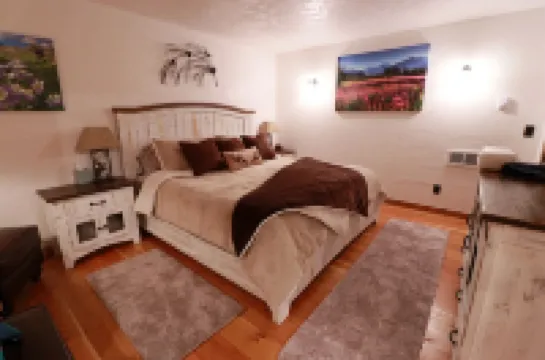 Base Camp to Yellowstone and the Beartooth Pass Hotels in Cooke City