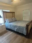 Spacious 4-bedroom house in amazing Jacksonville with WiFi, AC Hotels near Jacksonville Whitehouse Nolf