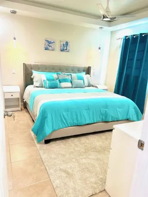 Juba Sound Retreat Apt#2Peaceful beautiful 2-bedroom apartment in TCI & Pool. Hotels near Long Bay Beach