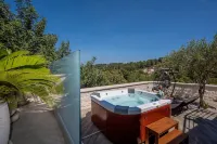 Uniquely designed Villa Ivana Solta Island with Jacuzzi and sea view Hotels in Rogac