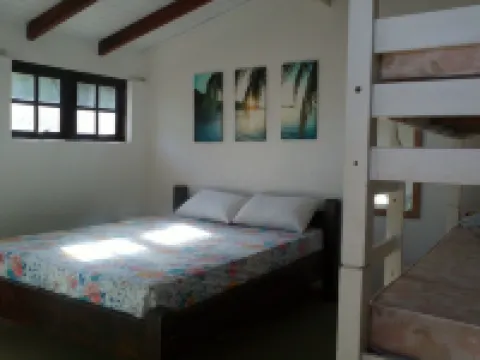 BEAUTIFUL HOUSE WITH POOL AND COURT + 2 BEACHES (RIVIERA AND Itaguaré)