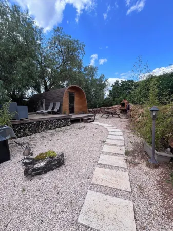 Hobbit Houses Отели рядом с достопримечательностью «Caldas de Monchique»