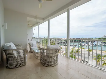 Stunning 2-bedroom apartment in Marina Village Отели рядом с достопримечательностью «Playa Blanca»