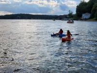 Cozy Lakeview Cottage minutes from water adventures, farms, wineries, & skiing!