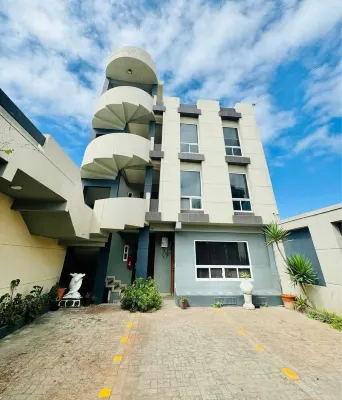 1 bedroom apartment by the beach