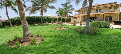 Villa Pieds Dans L'eau Avec vue Exceptionnelle sur L'océan et Piscine Privée Hotels in 