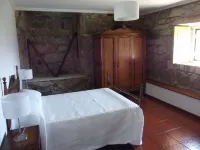 Quinta do Coto Moinho - vineyard house Hotels near Skatepark Arcos de Valdevez
