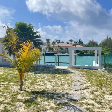 HavenDelMar-Boaters Paradise Now with Starlink+ a 550lb Ice Machine at the Dock