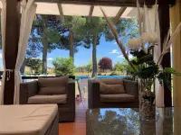Luxury villa with detail decorated pool - ห้องครัว