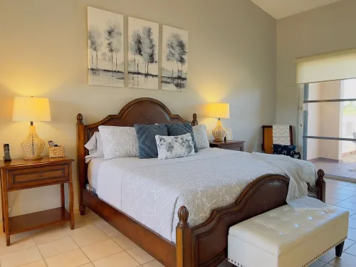 Starfish Beach Penthouse, Tortuga Properties