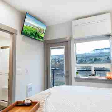 Lake Okanagan Beach Condo w/ Private Buoy, AC, Heated Outdoor Pool, Patio, Sups Rooms