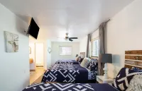 Sierra Pine Retreat w/Furnished Deck, BBQ & Outdoor Firepit