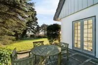 Copenhagen Denmark Villa by the Sea Front & Forest Walks  호텔