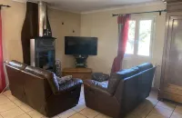 Quiet villa 6 persons with swimming pool Hotel a Rousson