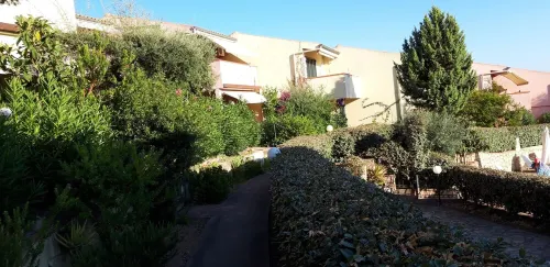 Two-room apartment, spectacular sea view and large pool 巴代西住宿飯店