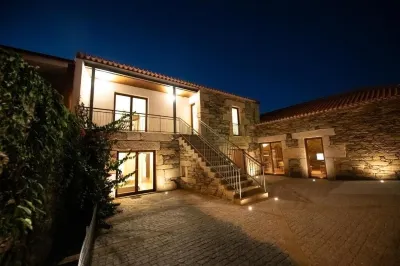 Old house restored in Douro, 5 km from Vila Real. Comfort and tranquility. Hotel in zona University of Trás-os-Montes and Alto Douro