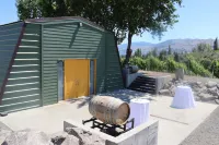 Oliver Oasis, Merlot - Vineyard home with great pool, hot tub & views for days!