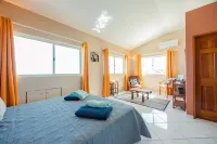 Villa Hoe by Tahiti Homes®. Swimming pool and sea view, ideal for a getaway for two!