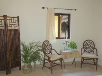 Charming Bambu Room in Casa Botanica