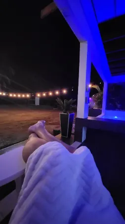 VILLA 181 "COZY FRONTBEACH HOUSE " 2 up to 6 Guest & PET FRIENDLY !!!