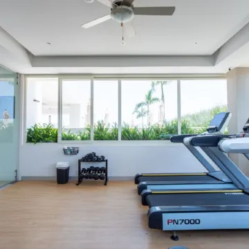 PAVILION 2BR, Rooftop Infinity Pool & Jacuzzi with AMAZING views of the ocean.