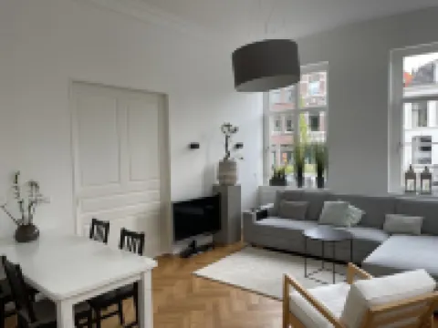 Canal house ground floor in historic center Gouda Hotels in Gouda