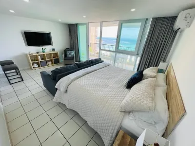 BEACH FRONT 15th Floor Studio w/ POOL & PARKING @ PLAYA AZUL 2