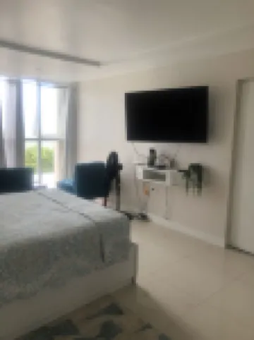 Our beautiful property boast a swimming pool, private beach , basketball court . Hotels in 