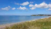 Joli Studio Neuf Proche de la Plage Hotels near Phare de Carteret