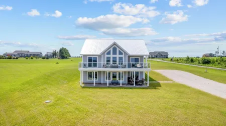 The Lookout - Executive Waterview Home