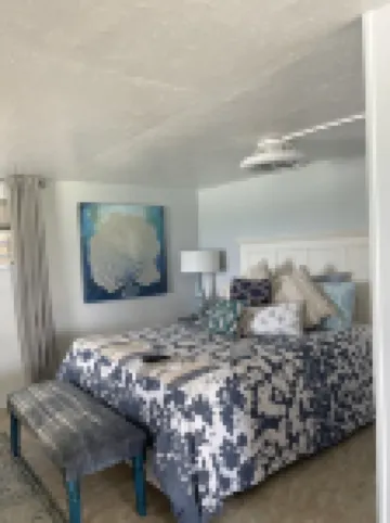 Studio directly on the Cane  Bay Beach ! Wake up to the sounds of the waves !