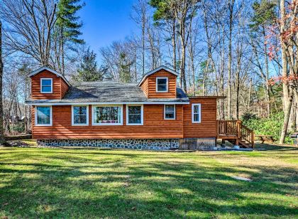Cozy Tannersville Gem - Ski, Hike, Explore!