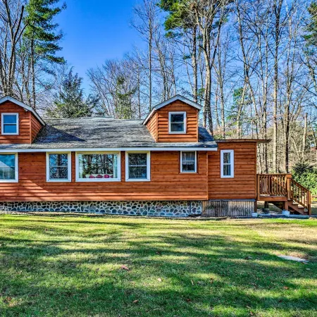Cozy Tannersville Gem - Ski, Hike, Explore!