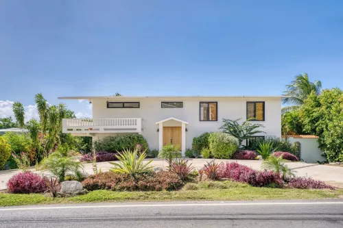 Purple Palace -Fully Renovated w/ Pool & Ocean View
