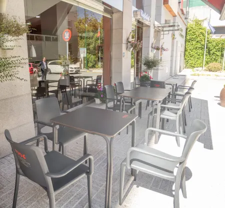 Hotel Apartamentos Ciudad de Lugo Отели в г. Луго