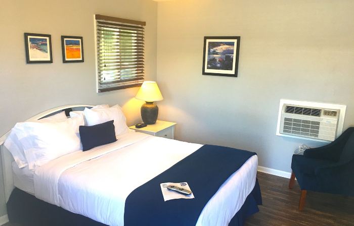 Shorewood Inn
