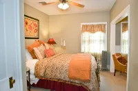 La Belle Auberge Hotels in Delmar Township