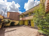 Pikaflor B&B - Bed and Breakfasts