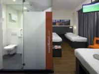 easyHotel the Hague City Centre メスダグ・パノラマ周辺のホテル
