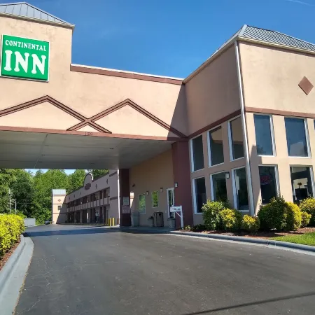 Continental Inn - Charlotte Отели рядом с достопримечательностью «Лекционный зал Ovens Auditorium»
