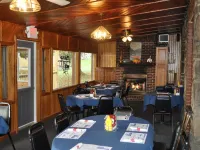 Lakewood Lodge & Restaurant Hotels in Wayne County