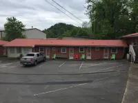 菲利普斯歷史汽車旅館 & 小屋酒店 - 停車場