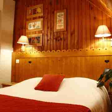 Hotel des Marquisats Rooms