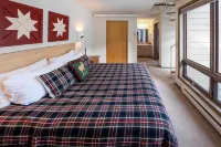 Steps to Ski Lifts - Condo w/ Walk-Out Patio! - Balkon