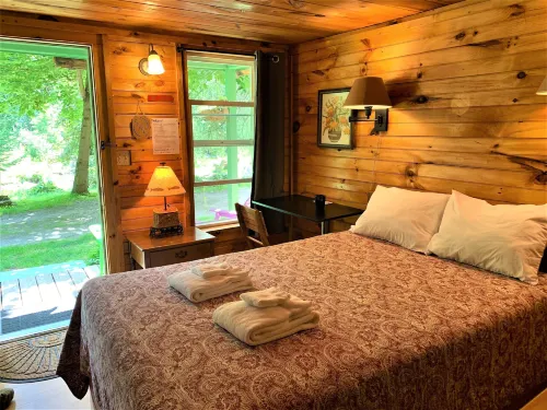 Pine Crest Motel & Cabins Hotels in Craftsbury
