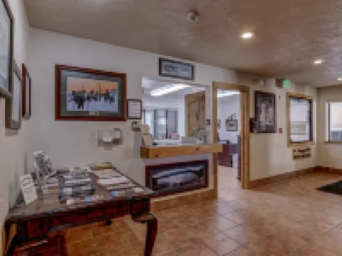 依偎旅館 洛阿酒店