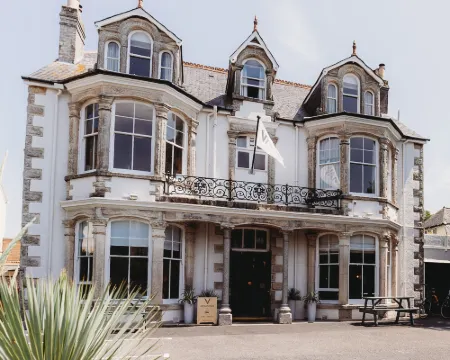 Hotel Vara Hotels in Truro