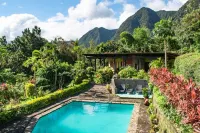 The Golden Frog Inn Hotels in El Valle de Anton